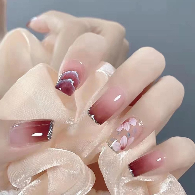 24 ชิ้น/ถุงเล็บปลอม DIY เล็บปลอม French Finger Nail Art Tips