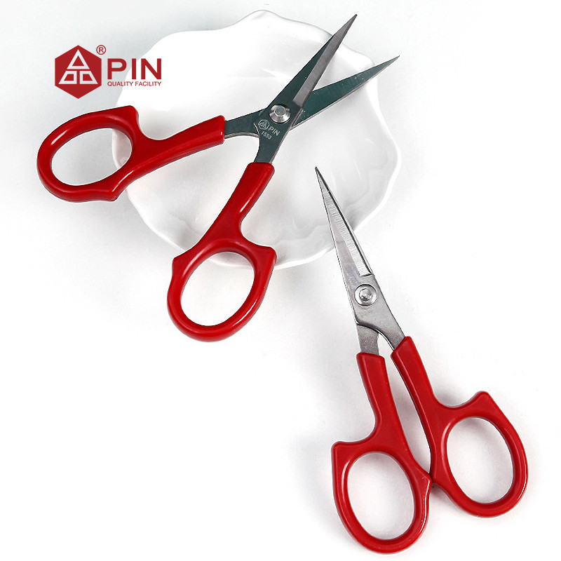 Pin กรรไกรเย็บปักถักร้อยสแตนเลส [หัวโค้งหรือตรง] - 13 ซม./5.12" กรรไกรเย็บปักถักร้อยสีแดง, ใบมีดคมสําหรับผ้า/ด้าย (1 ชิ้น)