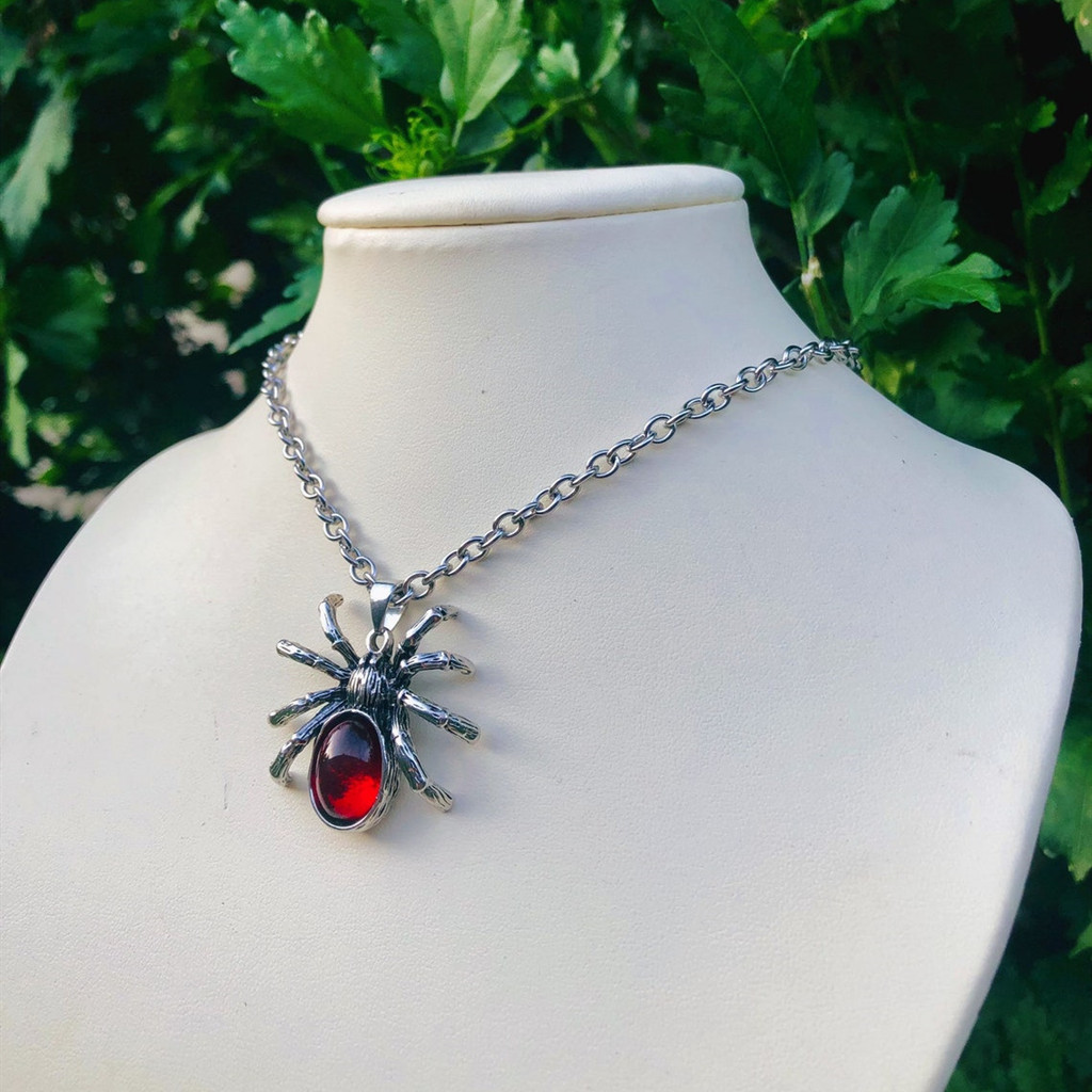 Gothic คริสตัลสีแดงน ่ ารัก Spider จี ้ สร ้ อยคอ Punk Rock Retro แมลง