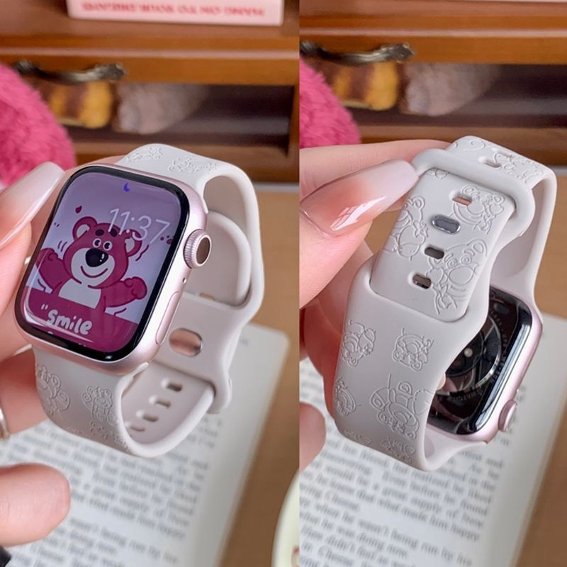 ใหม่เลเซอร์แกะสลักสตรอเบอร์รี่หมี iWatch สายนาฬิกาซิลิโคนหัวเข็มขัดคู่สำหรับ applewatch Apple Watch