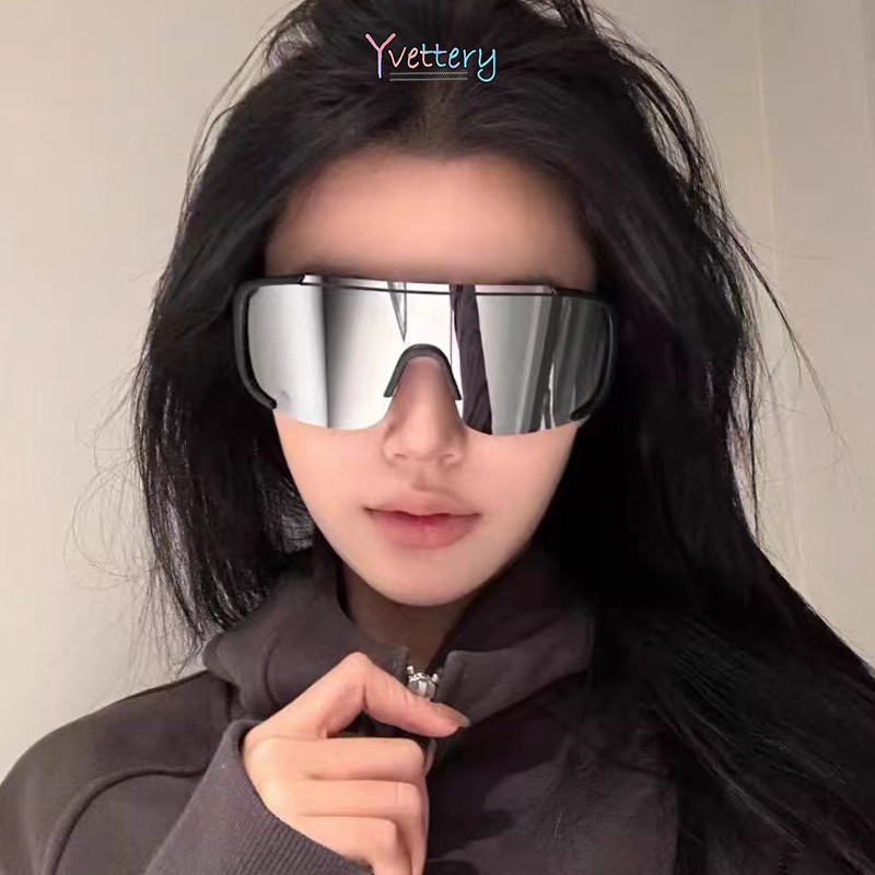 ร้านค้าไทย🔥แว่นตากันแดดป้องกันรังสียูวีUV400ขนาดใหญ่กันลมเหมาะกับการเล่นสกีขี่รถจักรยานเสือภูเขาสําหรับกลางแจ้งสุดเท่แว่