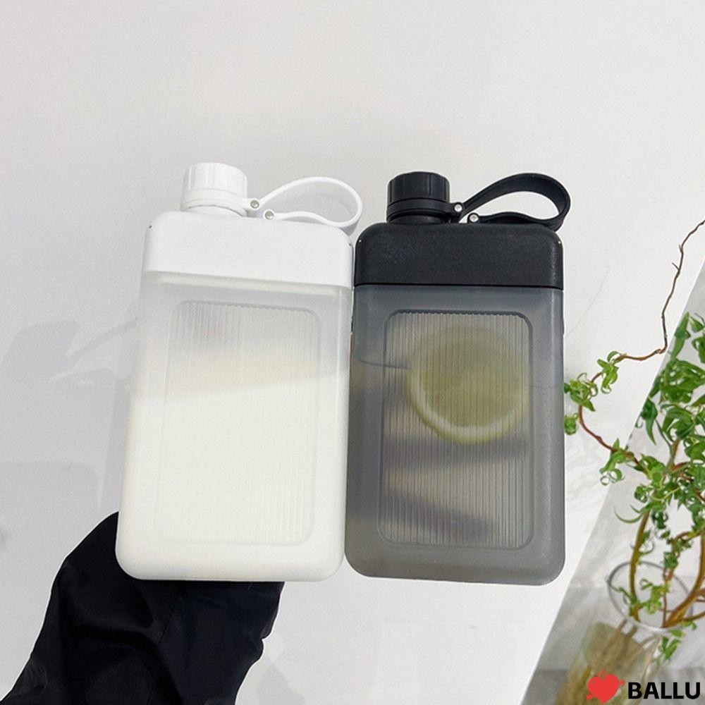 Ballu 450ML ขวดน้ําแบน Travel BPA ฟรีกีฬาถ้วยน้ําผลไม้