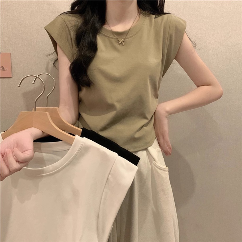เสื้อครอป เสื้อผ้าแฟชั่นผู้หญิง ทรงเบสิคแมตช์ง่ายชิลๆ สีพื้น แขนกุด คอกลม