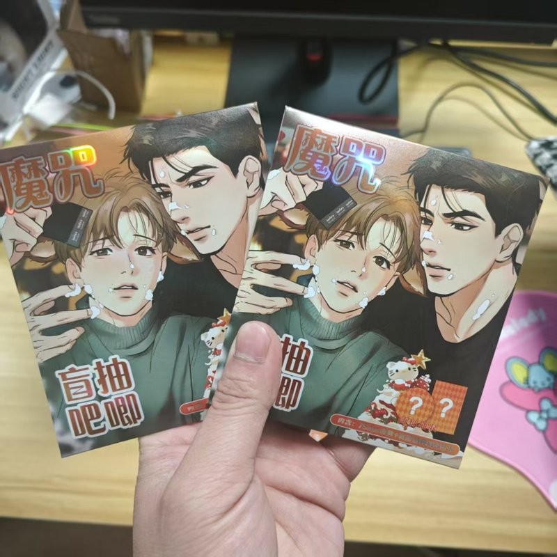 10 ชิ้นอะนิเมะมังงะเกาหลี BL Manwha Jinx Yaoi Jaekyung Kim Dan Badge การ์ตูนเลเซอร์การ์ดและ Badge เข