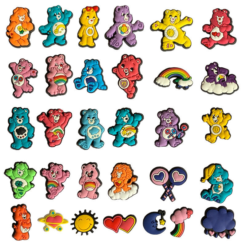 【เลือกได้】อุปกรณ์เสริม รูปหมีสายรุ้ง PVC สําหรับตกแต่งรองเท้า Crocs Charms Clogs Bubble Slides รองเท้าแตะ รองเท้าคริสต์มาส ของขวัญวันเกิด