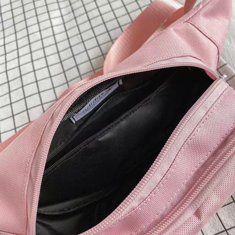 Adidasกระเป๋าวิ่งกระเป๋าสะพาย Man and Women Travel Waist Bag(สินค้าขนาดกว้าง20cmสูง12cm,ความยาวของเส้น110cm)