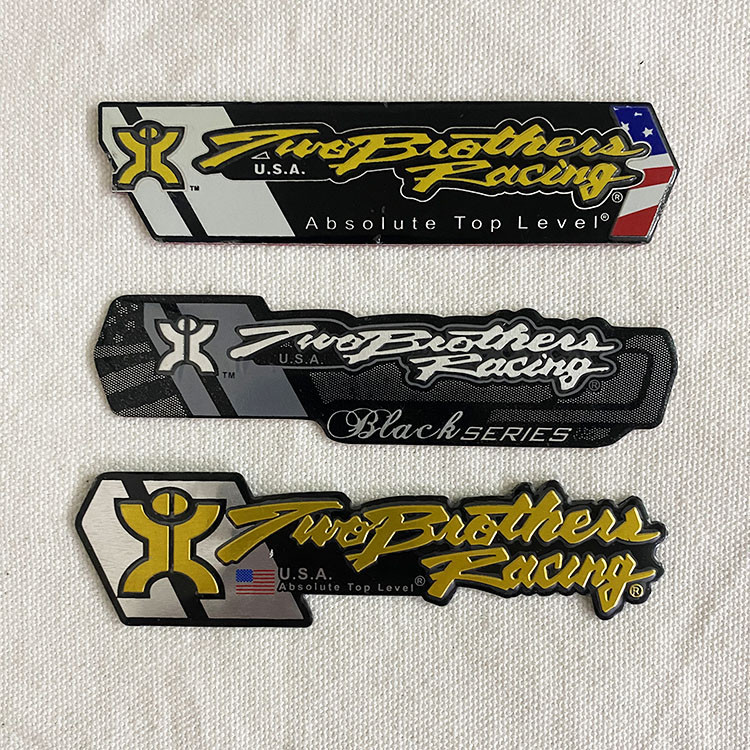 3d อลูมิเนียม Two Brothers Racing โลโก ้ สติกเกอร ์ ท ่ อไอเสียรถจักรยานยนต ์ สติ ๊ กเกอร ์ ตกแต ่ ง