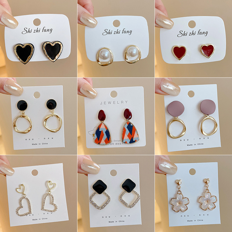 ต่างหูอินเทรนด์ใหม่ของเกาหลีใต้ในปี 2025 อารมณ์ระดับไฮเอนด์แสงหรูหราต่างหูอินเทอร์เน็ตคนดังต่างหูมุกต่างหูฤดูใบไม้ร่วงและฤดูหนาวส