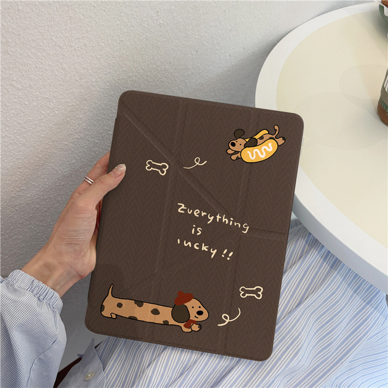 ใหม่สีน้ําตาลการ์ตูน Polka Dot Dachshund พิมพ์  เคสไอแพด air4 เคส ipad gen9 เคส ipad case ipad gen 10 case ipad air5  case ipad air 6 ปากกา iPad iPad 10th Generation แท็บเล็ตป้องกันกรณี Air6 ช่องเสียบปากกา MINI7 Shock-proof 10.9 Flip case iPad Simple ราคา ถูกที่สุด ดีลบีเคเค