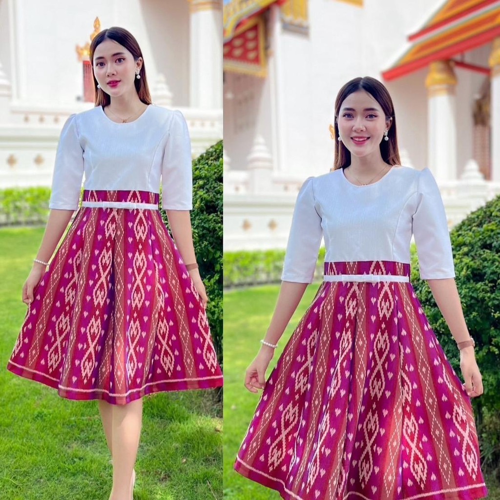 สุพรรณษาเดรสผ้าไทยผ้าทอลายขอสีแดงไวน์ เสื้อขาว เขนสามส่วนแต่งโบว์เอว กระโปรงบานทรงย้วยอัดกาวทั้งชุด Dress Thaidress