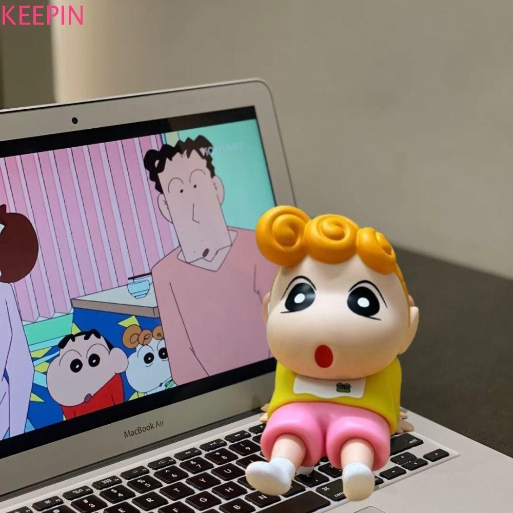 Keepin ที่วางโทรศัพท์สร้างสรรค์, รูป Crayon Shin-Chan รองรับขาตั้งโทรศัพท์มือถือ, ของเล่นรูปแบบพกพาตกแต่งโต๊ะการ์ตูนโทรศัพท์มือถือวงเล็บอุปกรณ์โทรศัพท์
