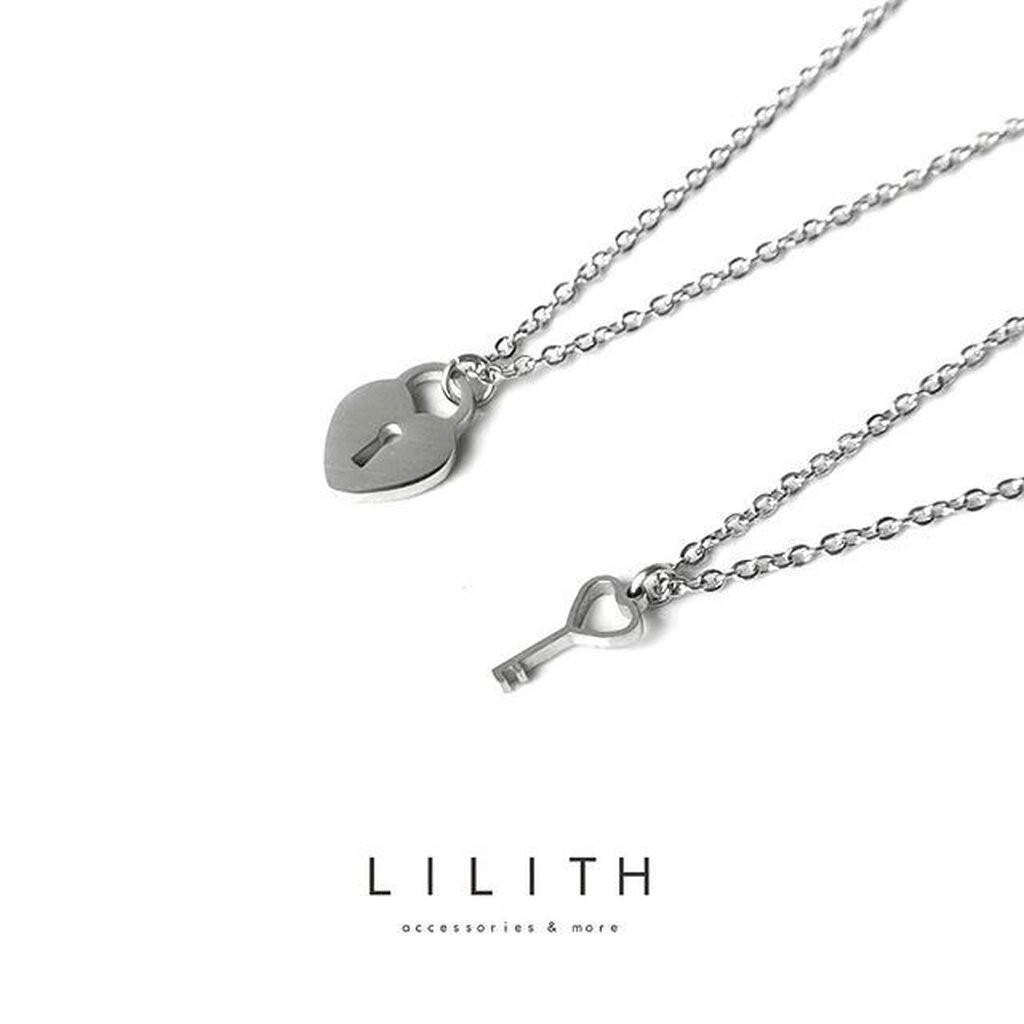 Lilith Accessories - key necklace