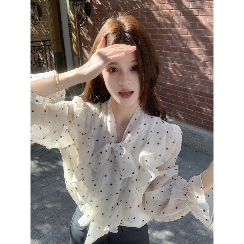 Fy💜เสื้อสุภาพสตรี แขนยาว คอวี หัวใจแห่งความรัก ลายจุด ประเภทรุ่นหลวม ผีเสื้อ ปม แฟชั่นสบาย ๆ หวาน
