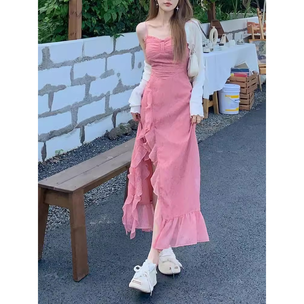 ชุดเดรสลายดอกไม ้ สวมกระโปรงยาวสีชมพู High-End สลิง Dopamine สาวร ้ อนกระโปรงหญิงฤดูใบไม ้ ผลิฤดูร ้ อนแยก MFCT