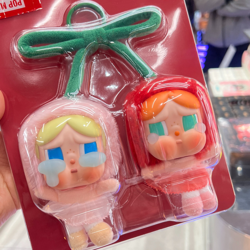 100% อย่างเป็นทางการของแท้In Stock POPMART CRYBABY CRYING FOR LOVE Sweet Together Love Gods Tears Series น่ารักเชอร์รี่ตุ๊กตาตุ๊กตาจี้แม่เหล็กคอลเลกชันของขวัญ