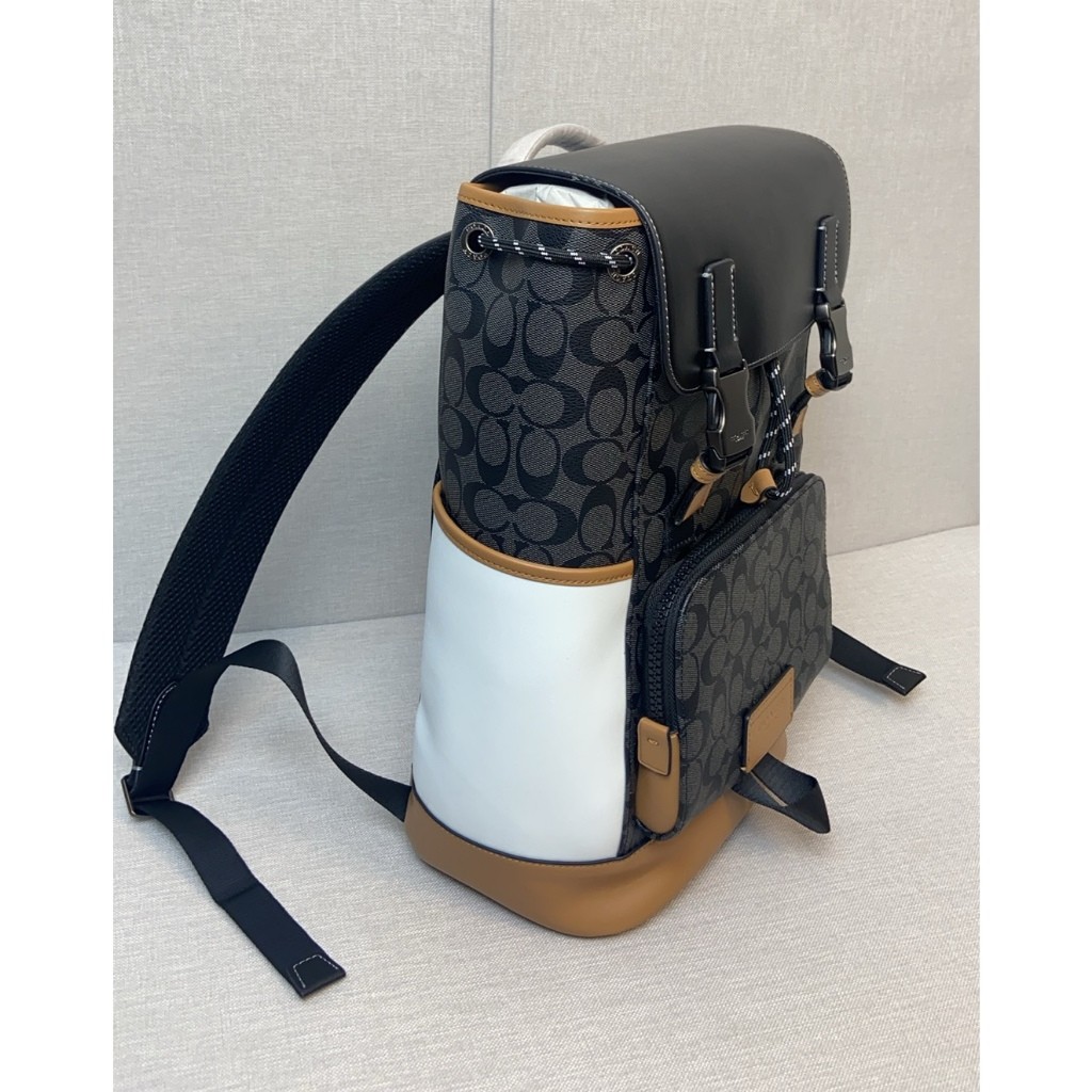 Track Backpack In Colorblock CR259 ผู้ชาย กระเป๋าเป้ coac h กระเป๋าเดินป่า