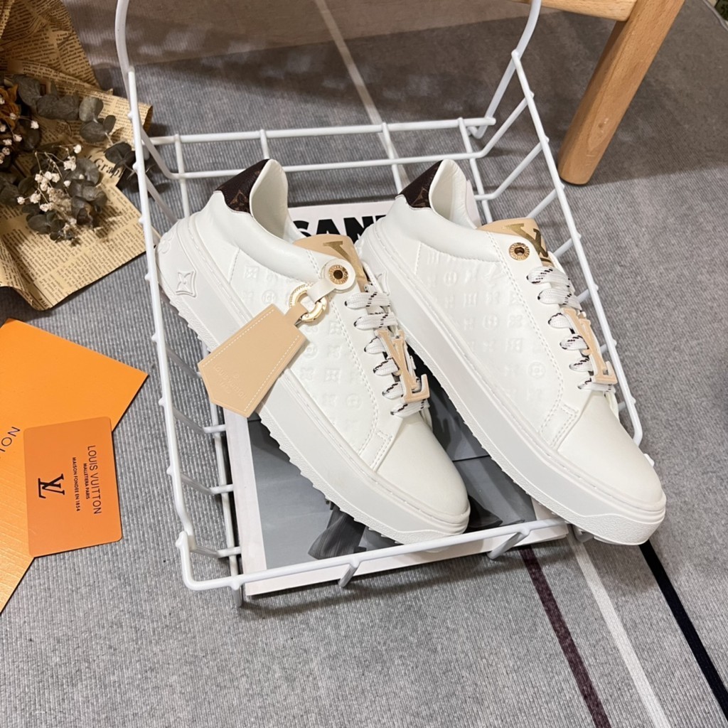 รองเท้าผ้าใบ Louis Vuitton สีขาว