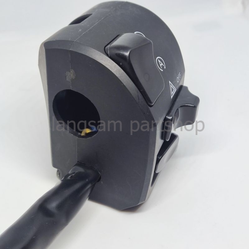 สวิตช์ยึดขวา LEXI AEROX NMAX B3F-H3973-01