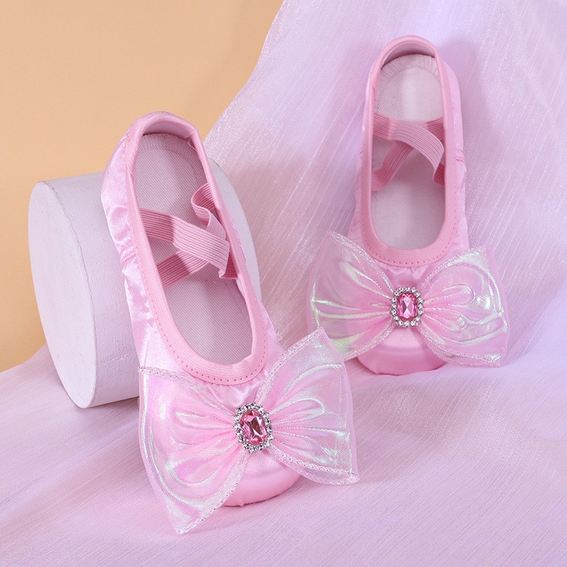 SWEAR Girls Bow Dance Shoes Soft-soled Elastic Lace-free Training Shoes รองเท้าบัลเล่ต์เด็ก🧸Size 24-44