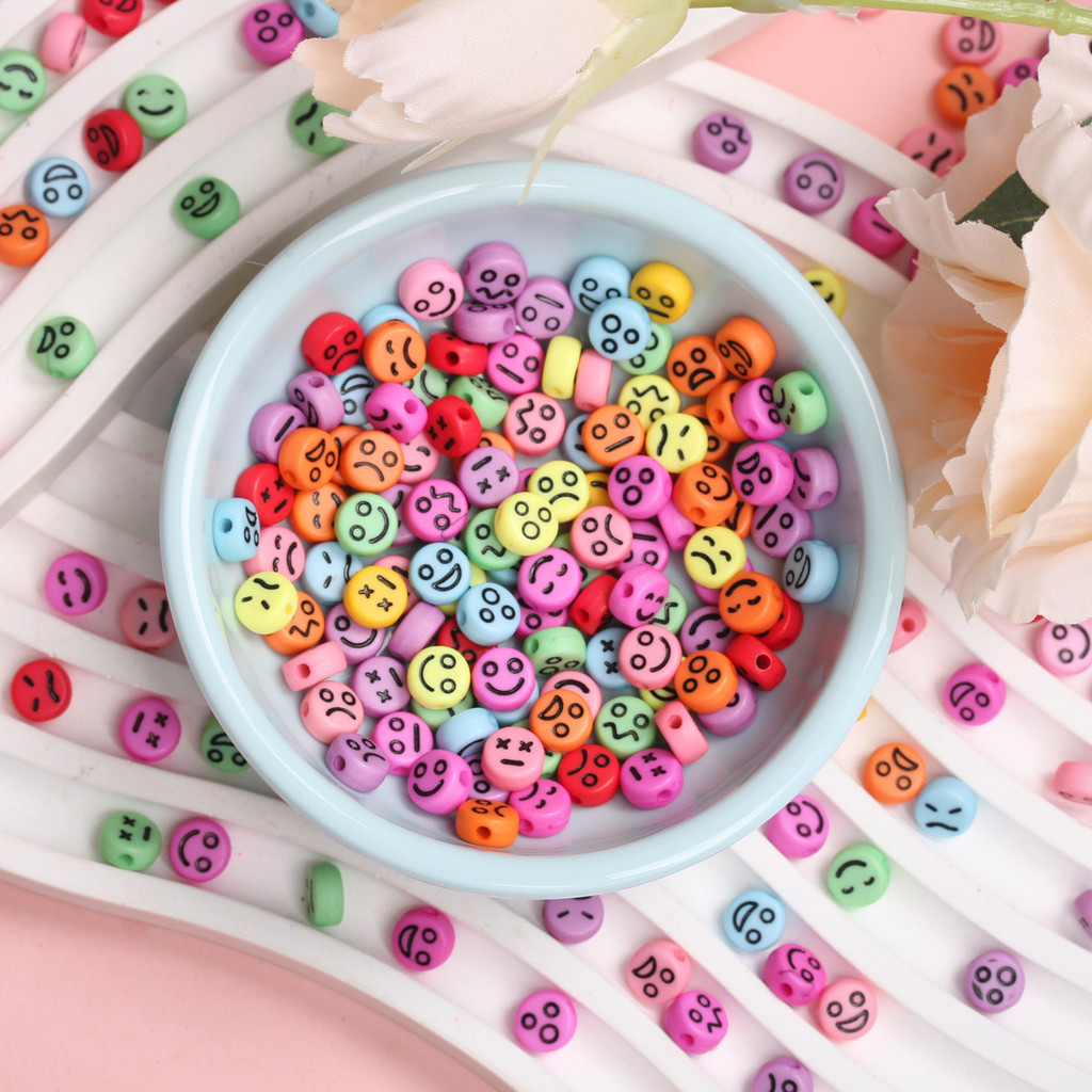 50 ชิ ้ น 7 มิลลิเมตรสําหรับเครื ่ องประดับทํา DIY หัตถกรรมอะคริลิครูปไข ่ Spacer ลูกปัด Happy Face แฟชั ่ น