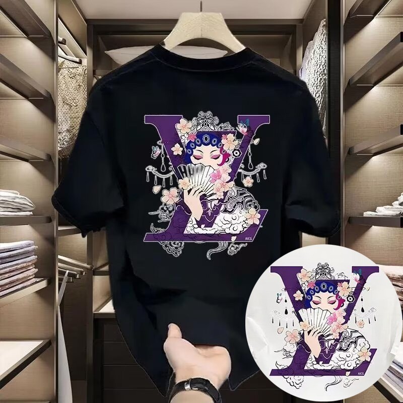 2024 ใหม่ S-5XL ผู้ชายS LV มีสไตล์หลวมพิมพ์เสื้อยืดลําลองแขนสั้นคอกลมสไตล์จดหมายพิมพ์ฤดูร้อนเสื้อยืดสําหรับชายสีดํา/สีขาว Plus ขนาด