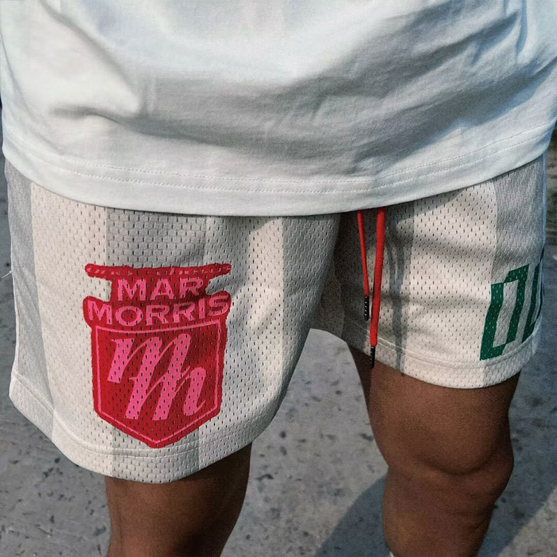 กางเกงขาสั้นผู้ชายแบบตาข่ายแห้งเร็วที่ไม่สามารถถึงเข่า