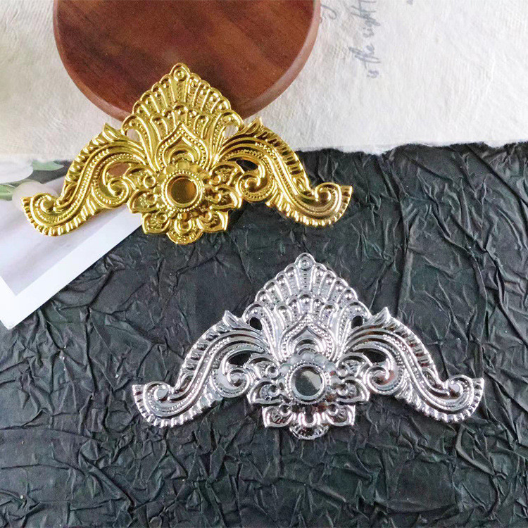 20 ชิ้น เหล็กสามเหลี่ยมขนาดใหญ่ DIY สไตล์โบราณ อุปกรณ์เสริมผมเจ้าสาว ชิ้นส่วนมงกุฎ ขายส่ง