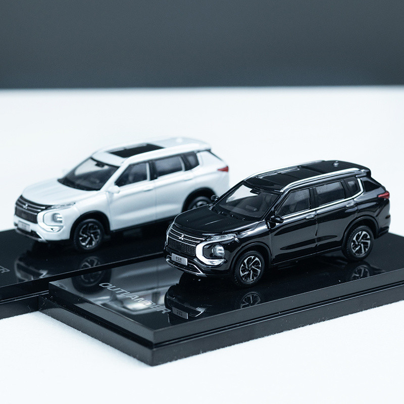 OEM 1/64มิตซูบิชิ Outlander SUV รถโลหะผสมโมเดลรถหล่อขึ้นรูปของเล่นรถคอลเลกชันของขวัญวันเกิด