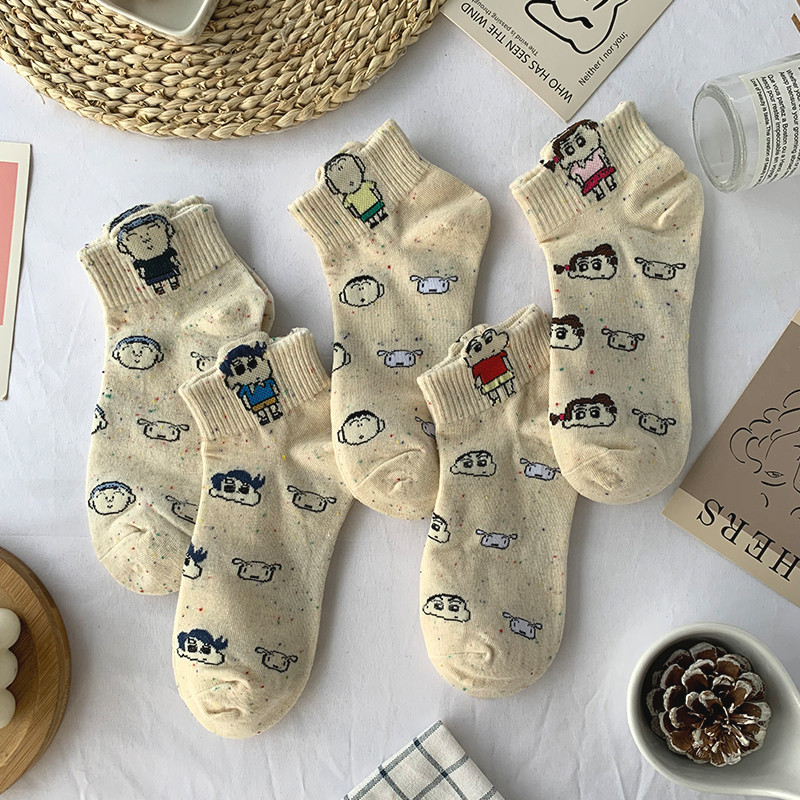 Crayon Shin chan การ์ตูนอะนิเมะสีเบจถุงเท้าสาวญี่ปุ่น