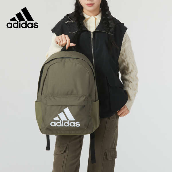 กระเป๋า adidas adidas Adidas Green Backpack Men's and Women's Large Capacity Sports Travel Backpack กระเป๋านักเรียนนักเรียน HR9810
