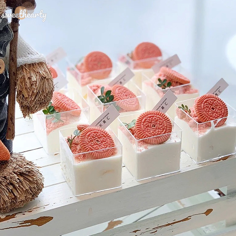 [Sweethearty] ใหม่ ถ้วยพลาสติกใส ทรงสี่เหลี่ยม ขนาดเล็ก สําหรับใส่ขนมหวาน ไอศกรีม พาราฟิต 10 ชิ้น