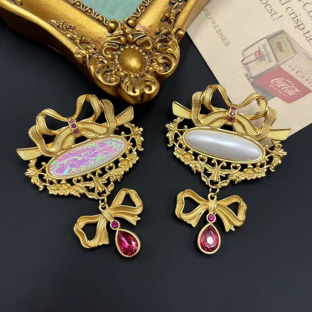 คลาสสิก Vintage Dazzle Shell Rhinestone Pearl จี้เข็มกลัดป้ายสําหรับผู้หญิงผู้ชาย Baroque Palace สไตล์ Bow Pins อุปกรณ์เสริม