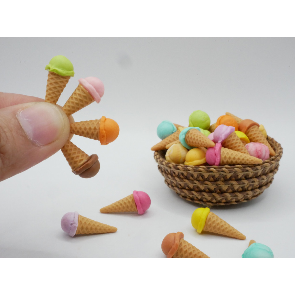 ไอศครีมจิ๋ว (ราคา/ชิ้น) *สุ่มสี* ไอติมโคนจิ๋ว ขนาด 2.3 ซม. ดินปั้นไอติมจิ๋ว ไอศกรีมโคนจิ๋ว ไอติมจิ๋ว