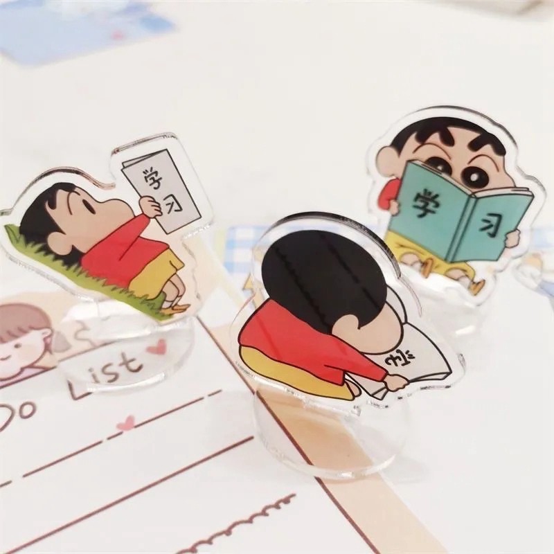 Crayon Shin-chan Series เครื่องประดับ Creative อะคริลิคเดสก์ท็อปตกแต่งนักเรียนแผ่นยืนตกแต่ง