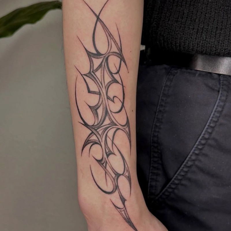 รอยสักลายหนามยาวสาวเซ็กซี่แขนพืชสักสติกเกอร์รอยสักกันน้ําติดทนนาน15วันสติกเกอร์ผิวรอยสักปลอมชั่วคราว