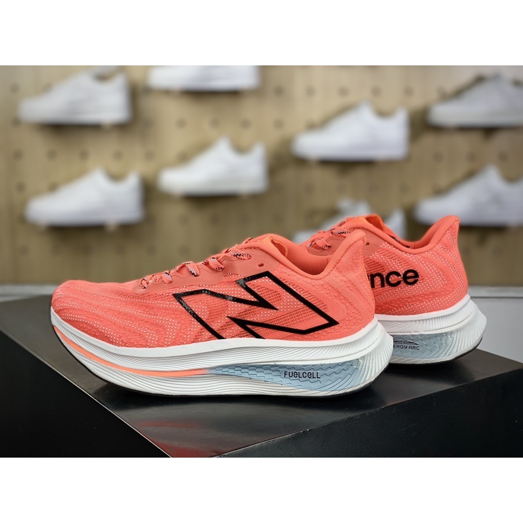 New Balance FuelCell SuperComp Trainer V2 รองเท้าผ้าใบ ลําลอง สีแดง เหมาะกับการวิ่ง เล่นกีฬา 1:1