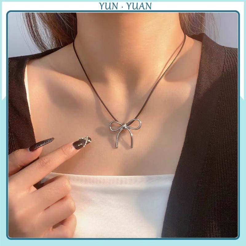 [YUNYUAN] S925 เงินสเตอร์ลิงสร้อยคอโบว์เรียบง่ายผู้หญิงหรูหรา Niche อุปกรณ์เสริมเฉพาะ Clavicle Chain High-end French Stacked คอสร้อยคอตกแต่ง