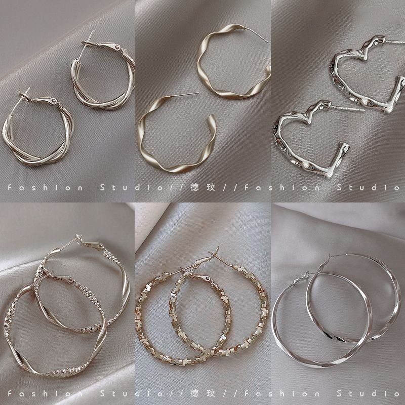 ต่างหู Big Round Face Big Slimmer ดู Face Repair Silver Pigment Hoop ต่างหู Niche Design Feel High-End หญิงต่างหูต่างหู