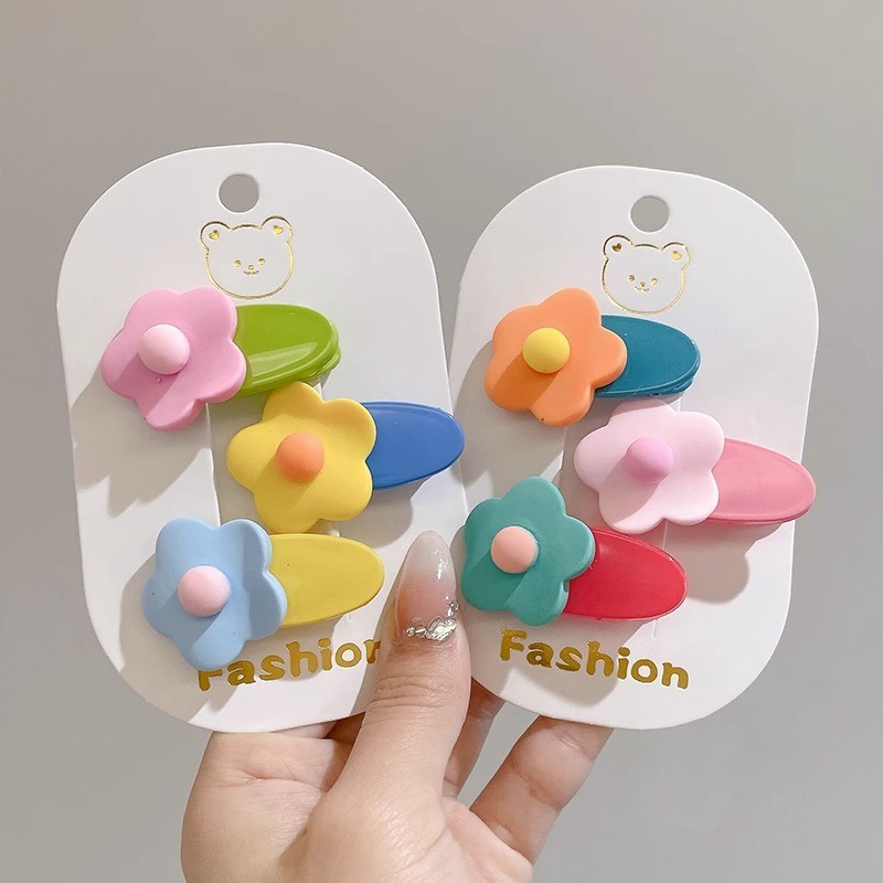 กิ๊บผมด้านข้างดอกไม้สีโดพามีนสไตล์สาวน้อย แฟชั่นผมหน้าม้า-ผมกระจุยเรียบหรู พร้อมส่งด่วนในไทย 🌸