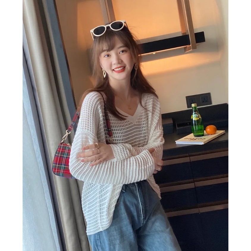 Dahong 💖เสื้อแฟชั่นไหมพรมถักฉลุบางเบา แขนยาว เสื้อไหมพรมตาข่าย ทรงหลวม สีพื้น แฟชั่นฤดูร้อน 1530