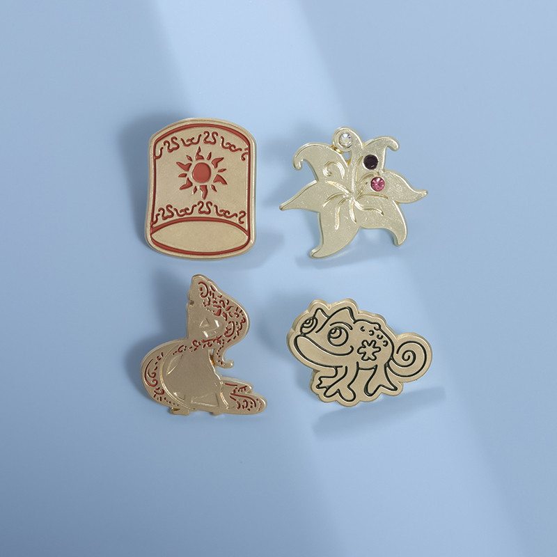 Retro สัตว์เข็มกลัดโลหะ Pins ดอกไม้กบเข็มกลัดป้ายกระเป๋าเป้สะพายหลังเสื้อผ้าอุปกรณ์เสริมของขวัญสําหรับเพื่อน