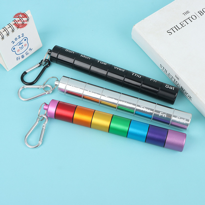 Adachoi Metal Weekly Pill Box แยกภายใน 7 วันพวงกุญแจที่ทันสมัยสําหรับยา Organizer TH