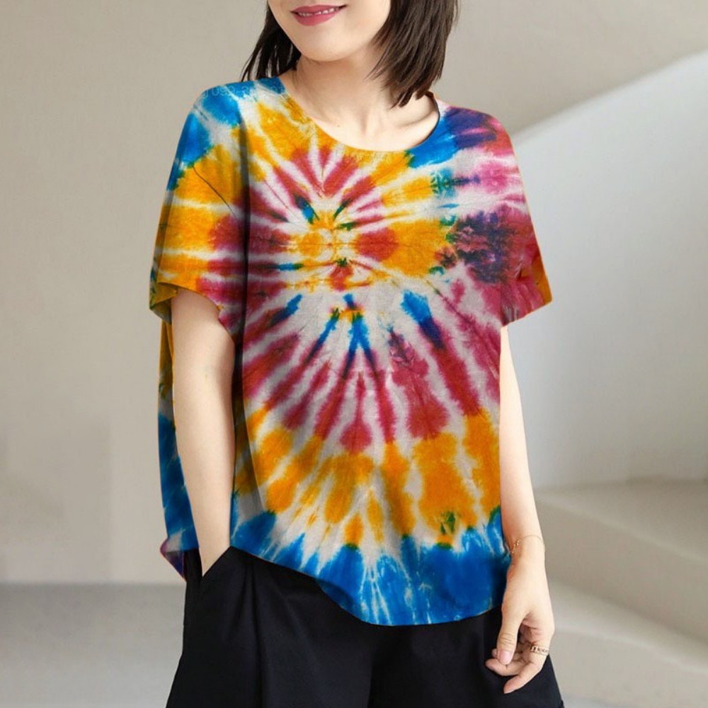 2025 เสื้อสงกรานต์สีสันสดใสสําหรับผู้หญิงสไตล์มัดย้อมเสื้อเชิ้ตคอกลมแขนสั้นลําลองหลวม