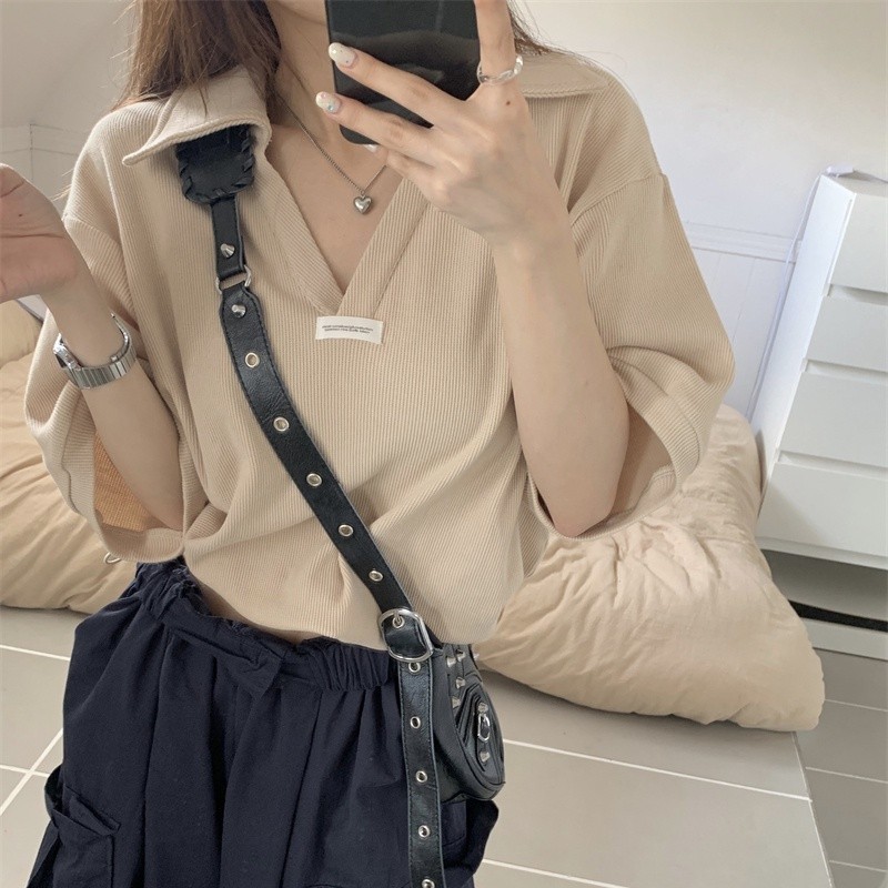 Solovely สไตล์เกาหลี เสื้อผู้หญิง คอวี แขนสั้น เสื้อยืด สีพื้น เสื้อโปโล