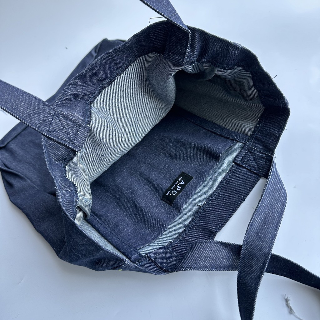Apc COCSX Tote Bag APC กระเป๋าถือ