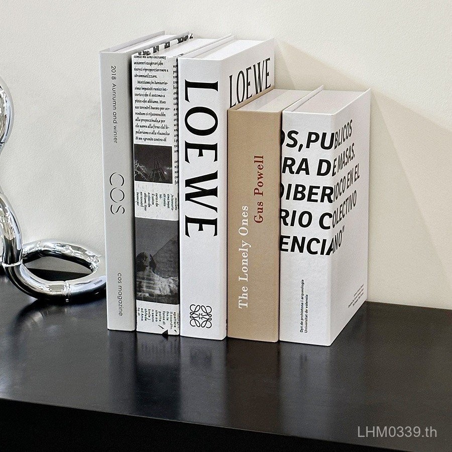 หนังสือเลียนแบบแบรนด์หรู ตกแต่งห้องตัวอย่าง หนังสือประดับโต๊ะ หนังสือแสดงโมเดิร์นมินิมอล หนังสือปลอม