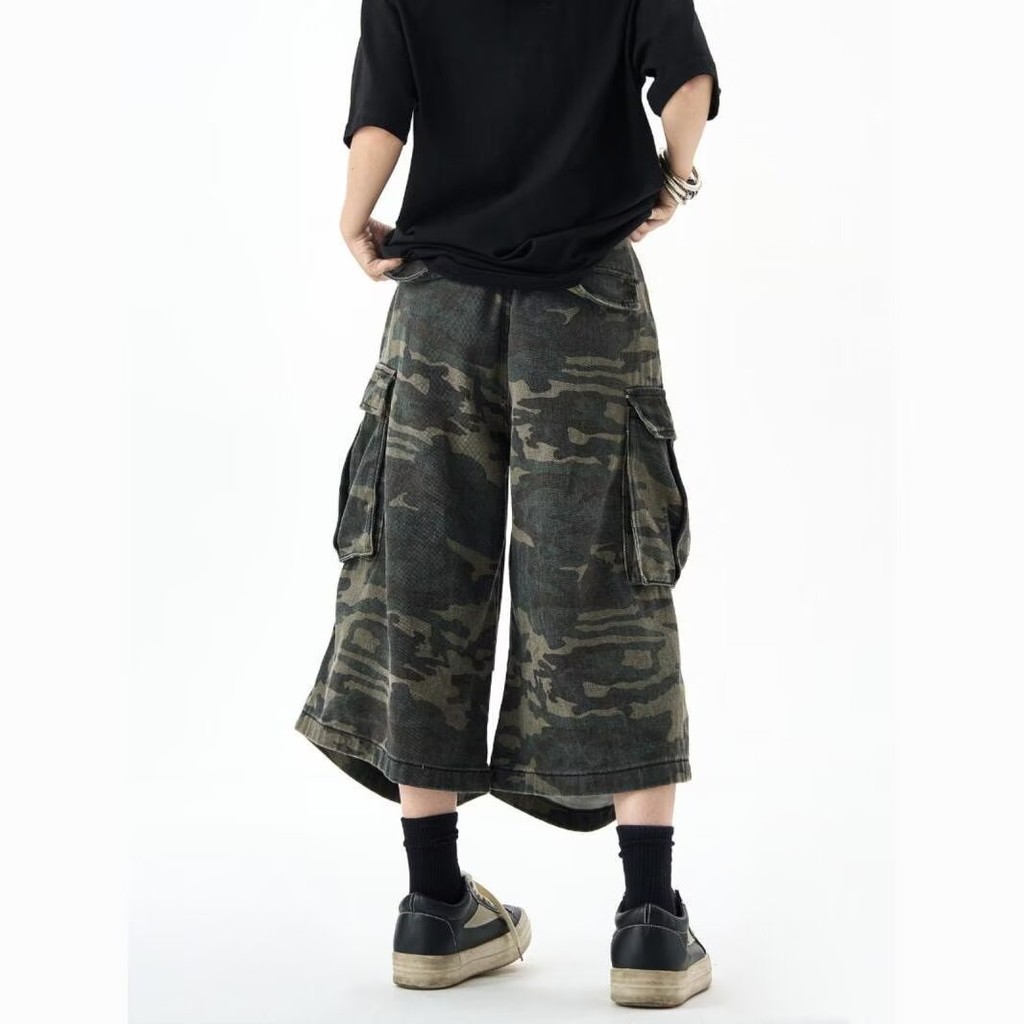 American Retro Large Pocket Camouflage Workwear กางเกงขาสั้น 2025 ใหม่ High Street Design Sense หลวมขากว้าง Seven Quarter กางเกงยีนส์สําหรับทั้งชายและหญิง