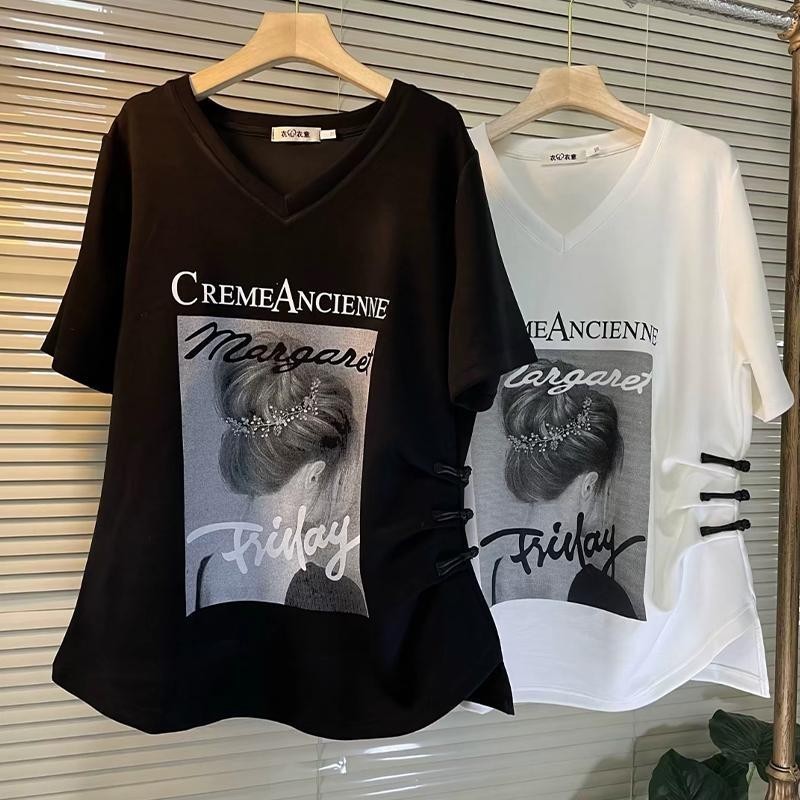 【เสื้อโอเวอร์ไซซ์】เสื้อยืดแขนสั้น คอวี ทรงหลวม พิมพ์ลาย สไตล์เกาหลี พลัสไซซ์ สําหรับผู้หญิง รองรับ 150 กก.