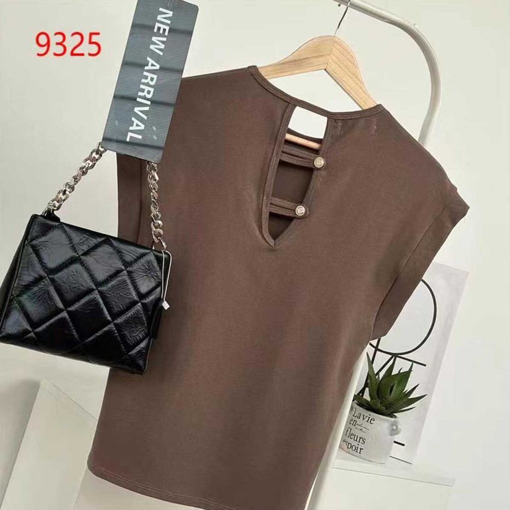 เสื้อยืดแขนล้ำ คอกลม ทรงสวย ผ้านุ่มหนากำลังดี ได้ทั้งลุคสบายๆ - รูปที่ 3