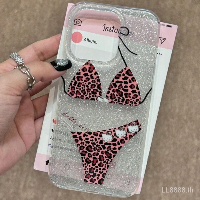เคสโทรศัพท์ เหมาะสําหรับ iPhone เสือดาวพิมพ์ Hello Kitty บิกินี่ 15/14/13promax Strobe 12/11pro ฤดูร้อน Seaside xr/xsmax สาวร้อน y2k7/8plus หญิง Shock-proof Big Hole รวมทุกอย่างป้องกันกรณี XAQN